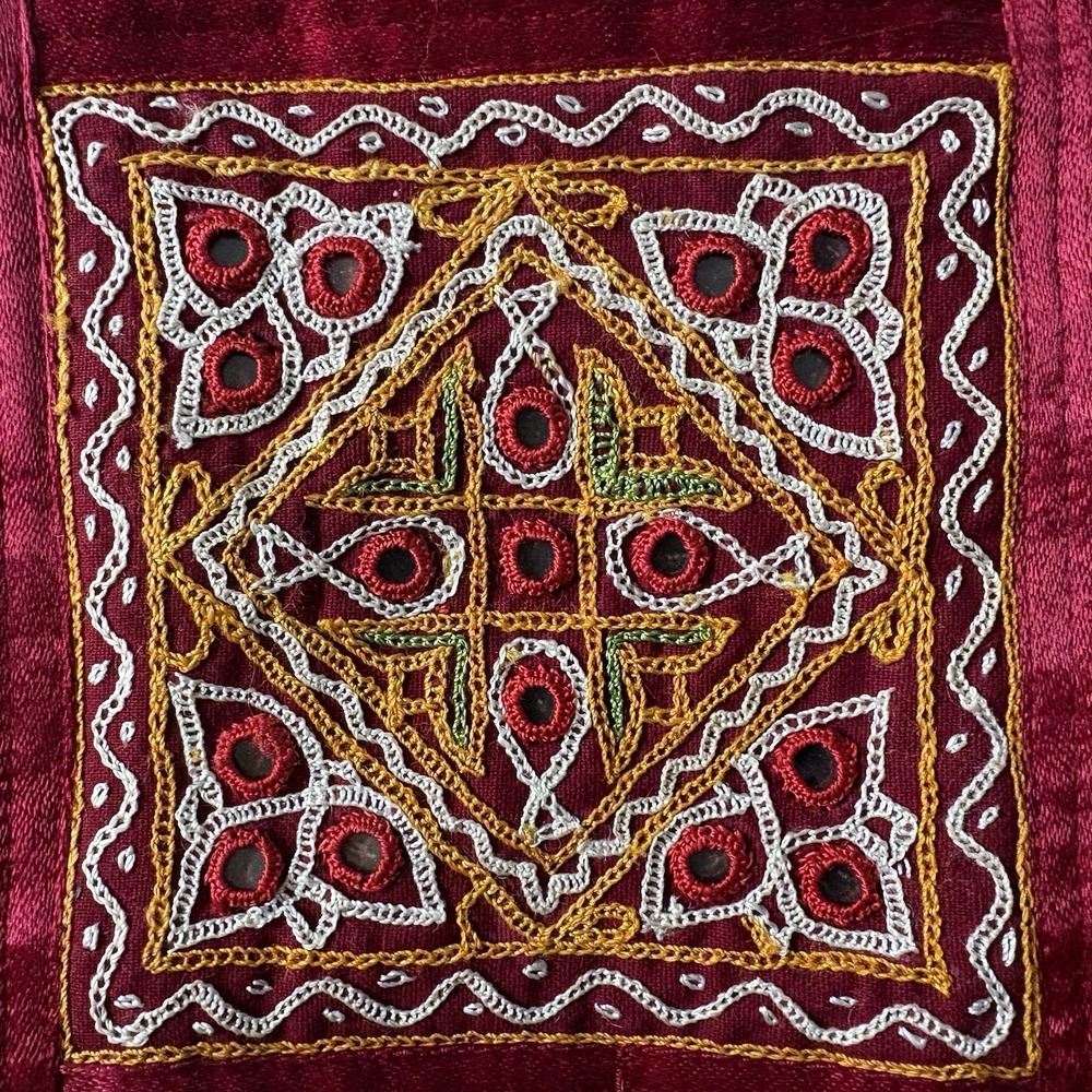 Vintage Red Silk Kutch Embroidered Sling Bag Mirror Work Boho Purse - Picture 4 of 9